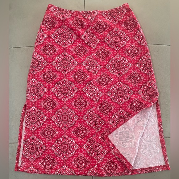 Bandana print red paisley skirt, SMALL - Picture 1 of 2